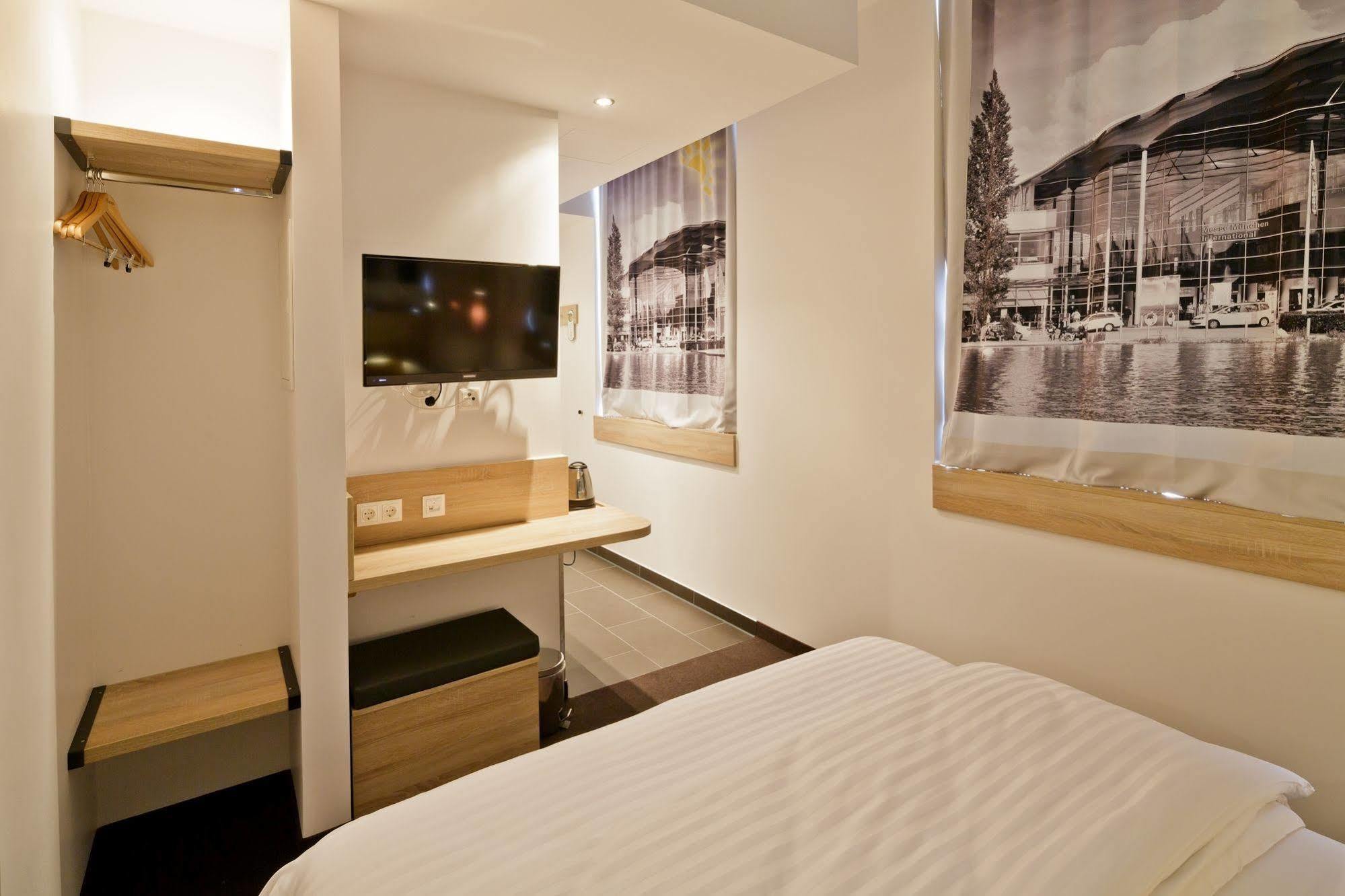 B&B Hotel Muenchen-Olympiapark Munique Exterior foto