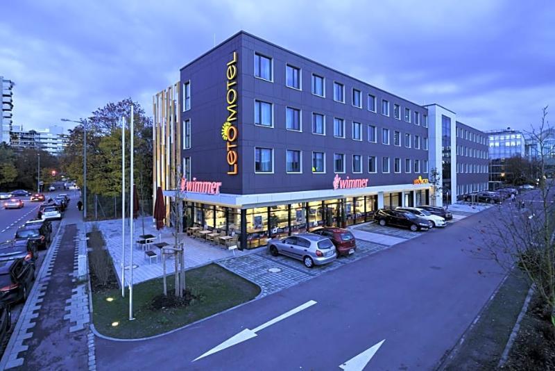 B&B Hotel Muenchen-Olympiapark Munique Exterior foto
