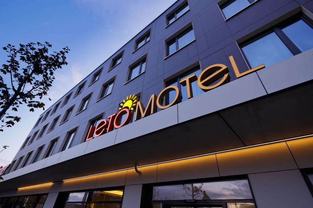 B&B Hotel Muenchen-Olympiapark Munique Exterior foto