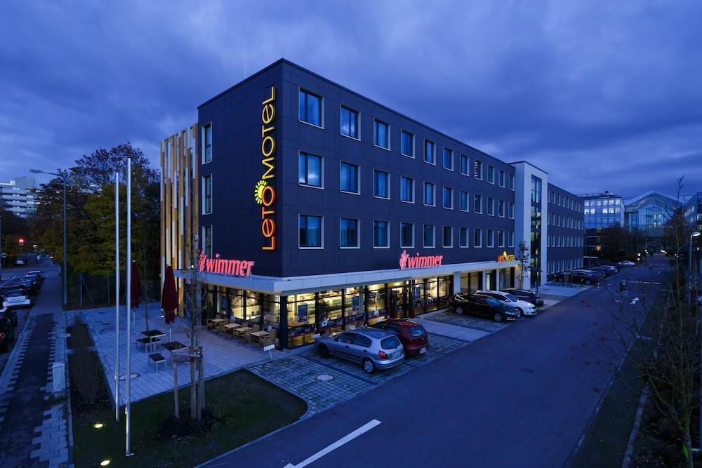 B&B Hotel Muenchen-Olympiapark Munique Exterior foto